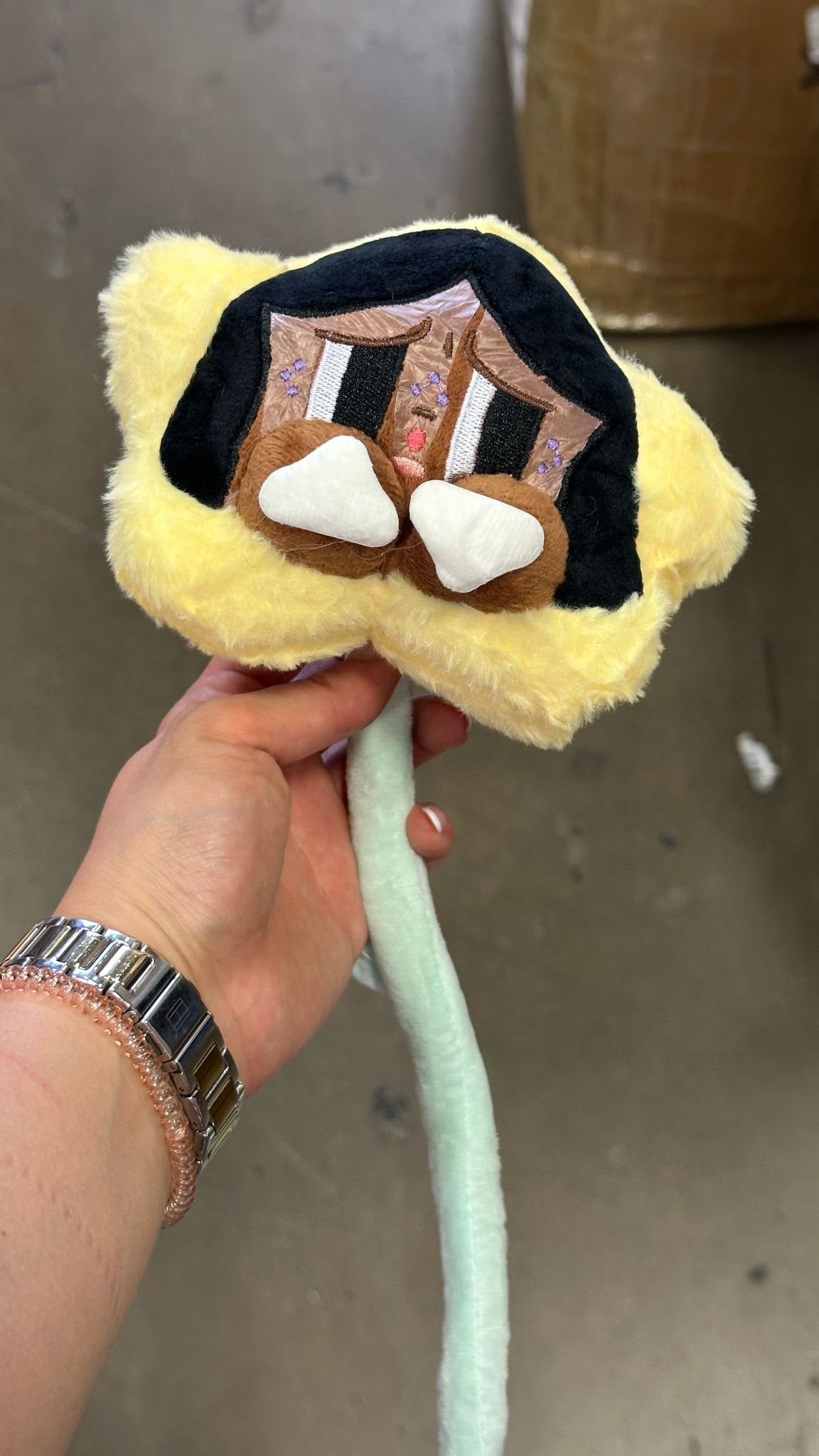 Cry baby plush flower - yellow V3