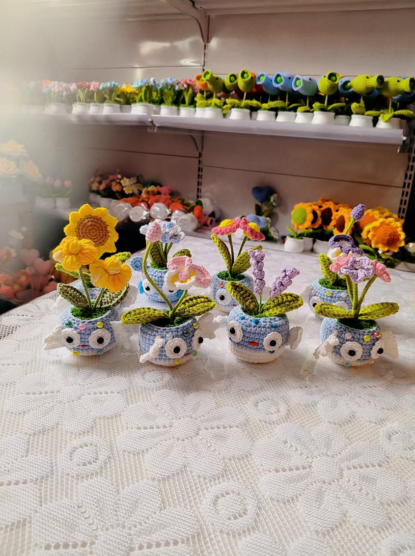 Flower Pot Blue 1