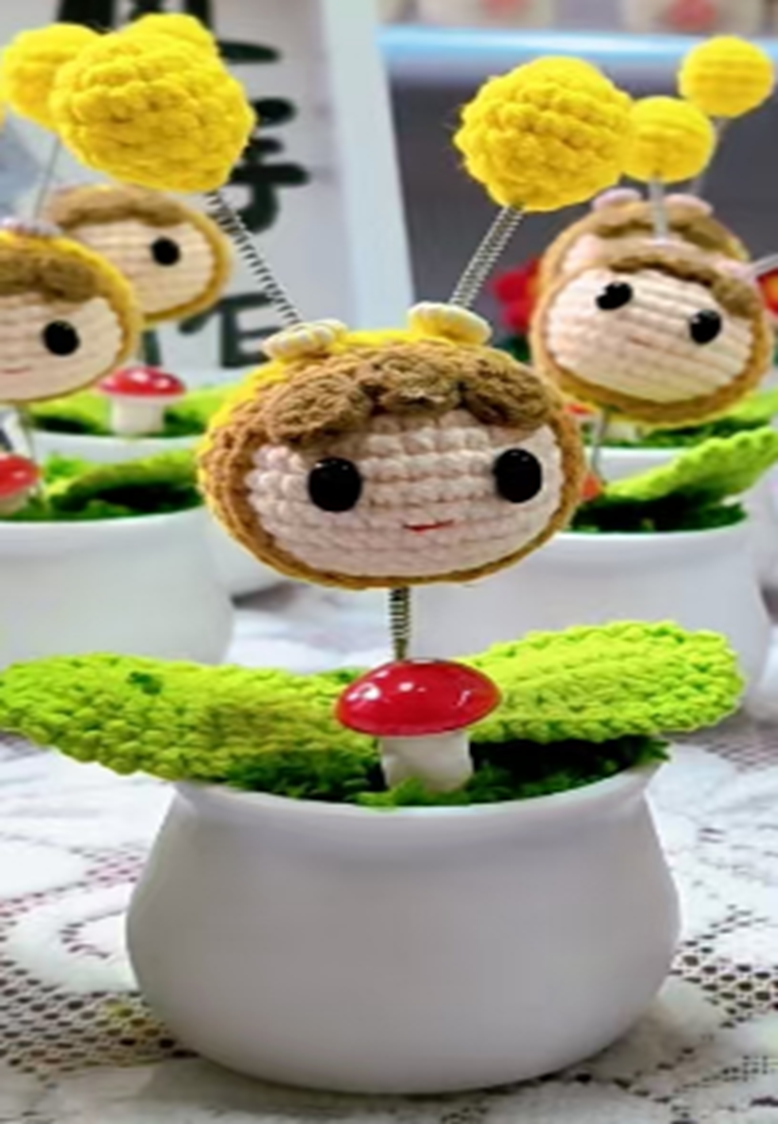 Bee antenna Crochet Flower Pot