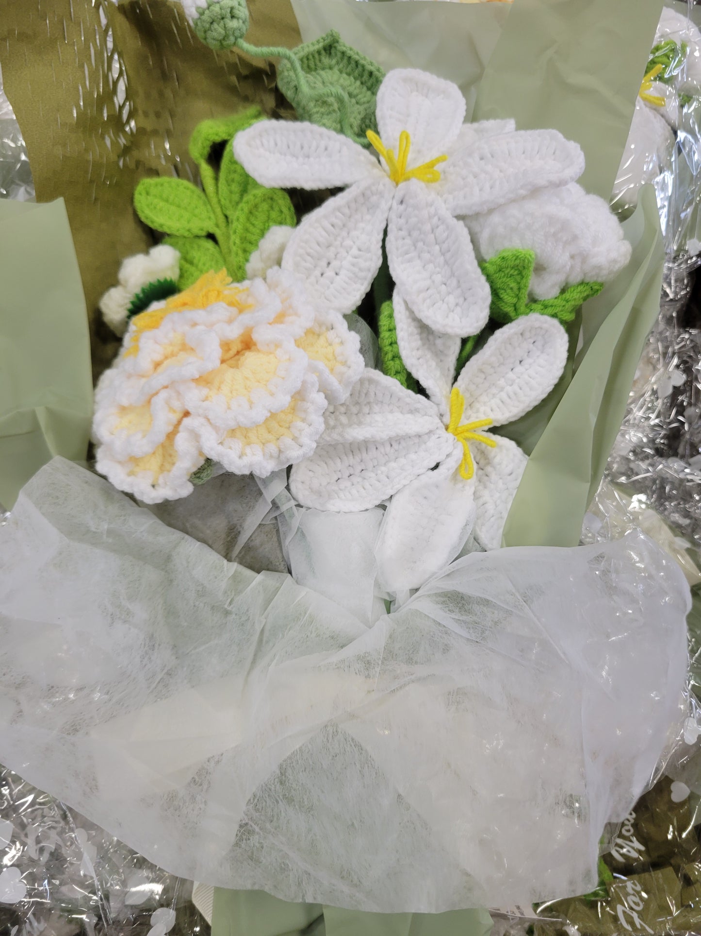 Crochet Green Bouquet White Flowers