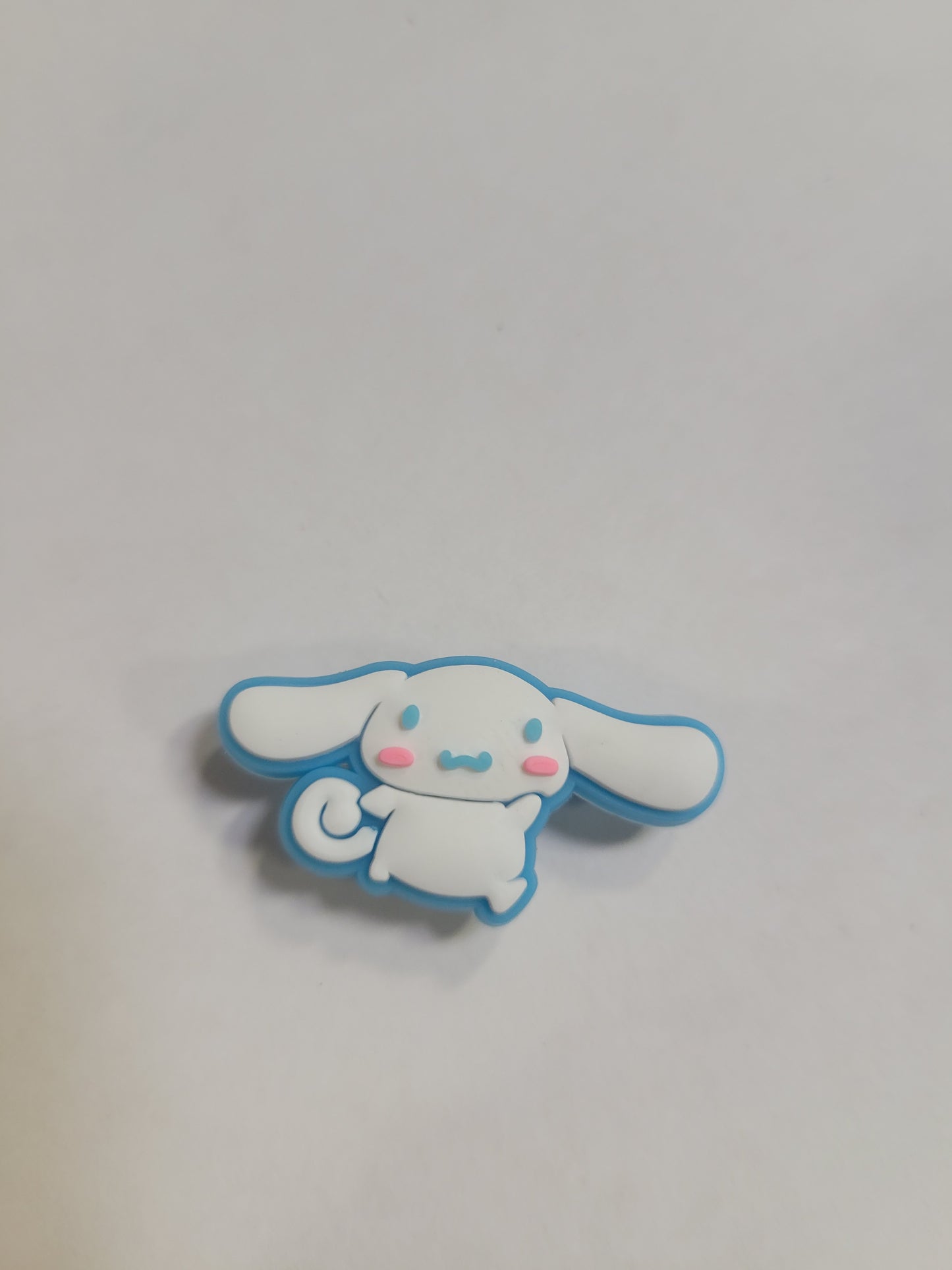 Cinnamoroll Laying Down Charm (Sanrio)