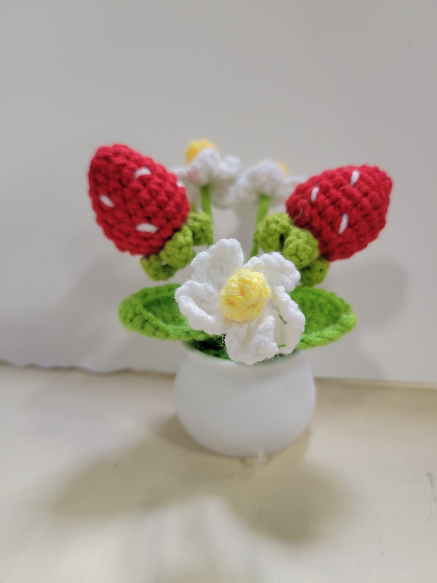 Multiple Sunflower Pots with Strawberry, White, Red