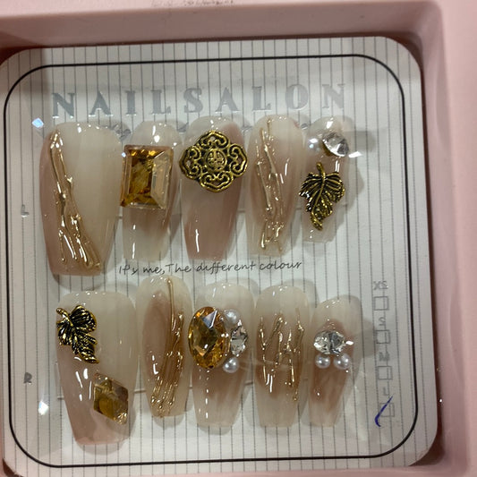 NOTW-NAIL-UJ150184