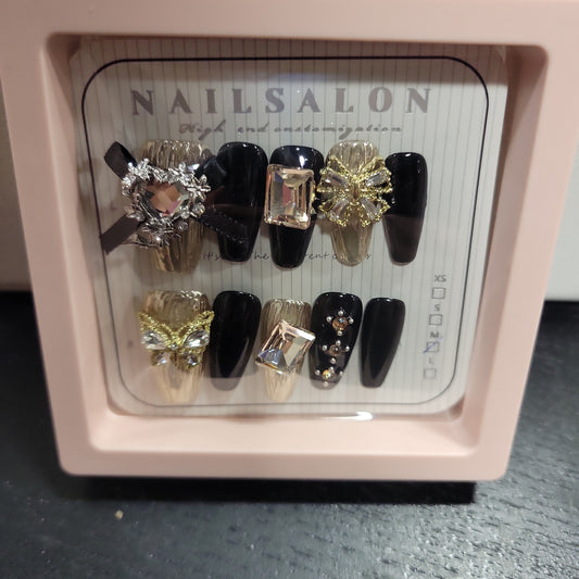 NOTW-NAIL-UJ180069