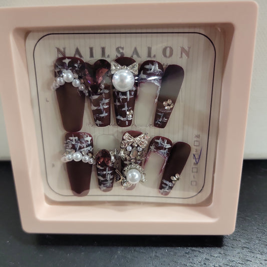 NOTW-NAIL-UJ180053