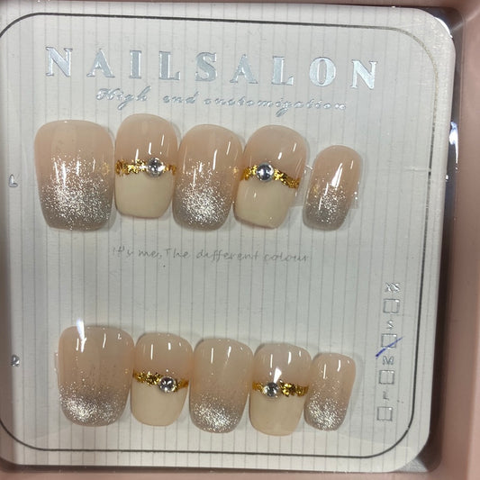 NOTW-NAIL-UJ130037