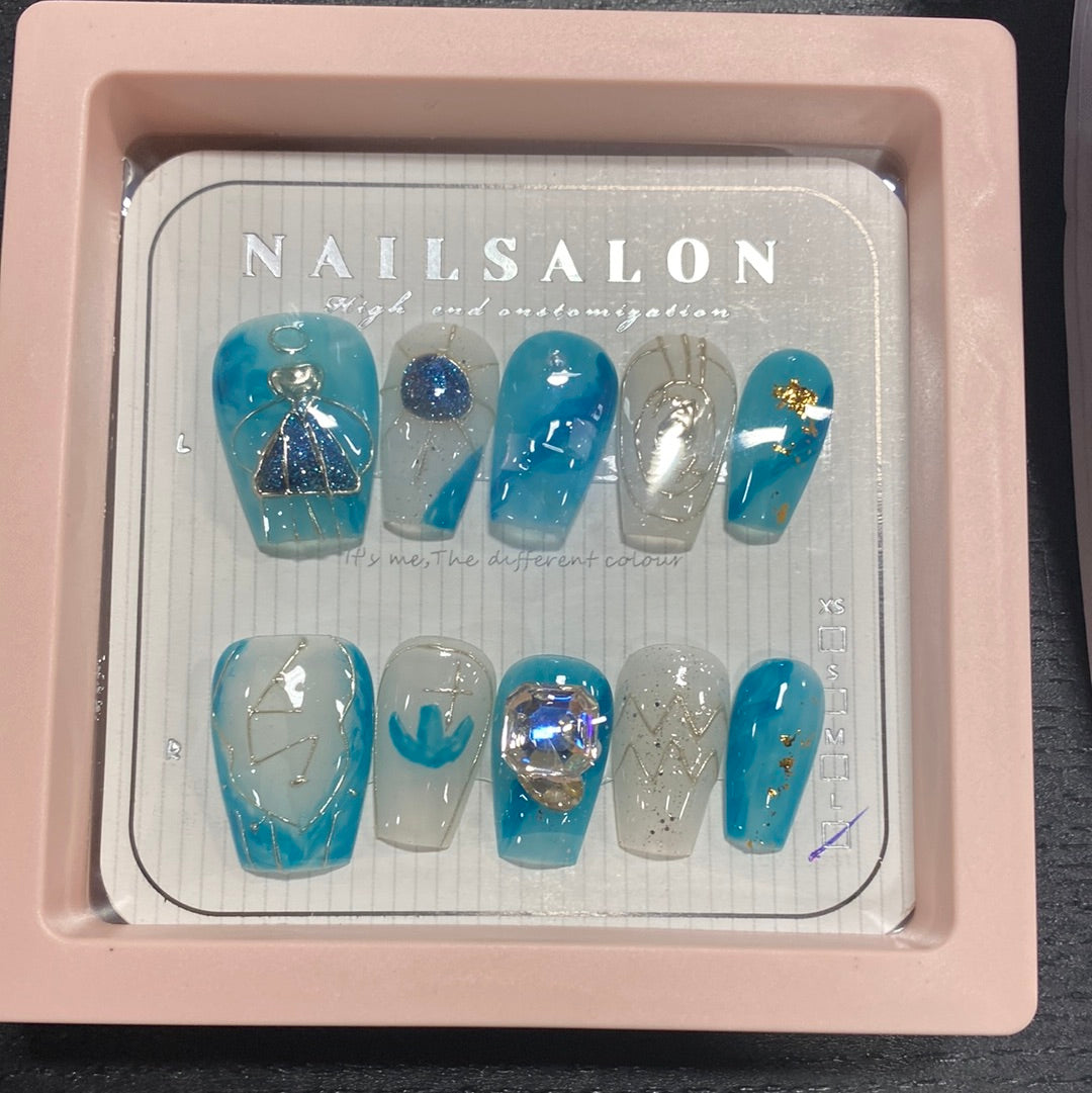 NOTW-NAIL-UJ150094