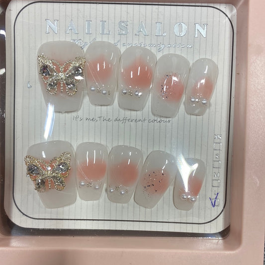 NOTW-NAIL-UJ130422