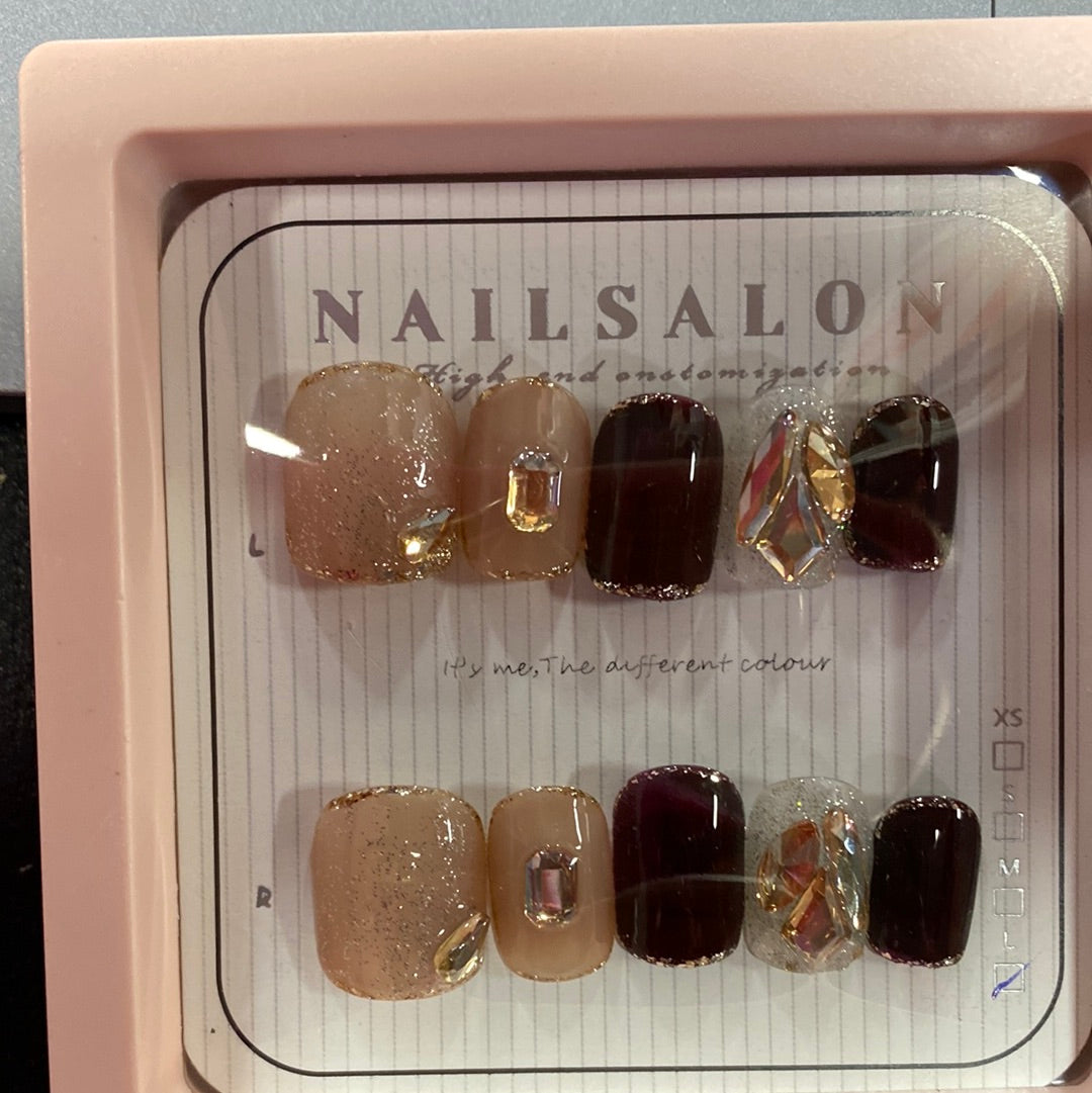 NOTW-NAIL-UJ130700