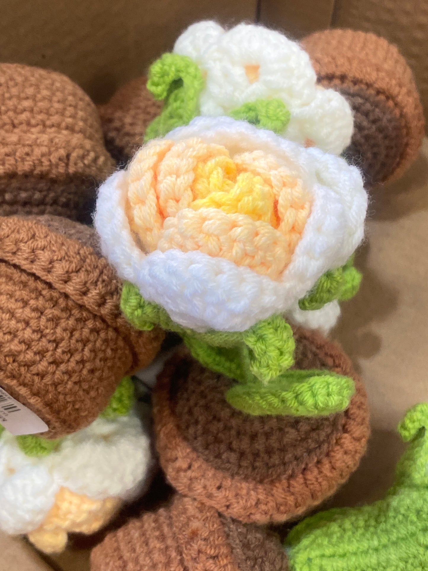 Mini pot with rose 01