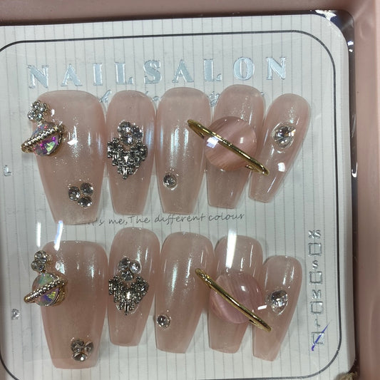 NOTW-NAIL-UJ130400
