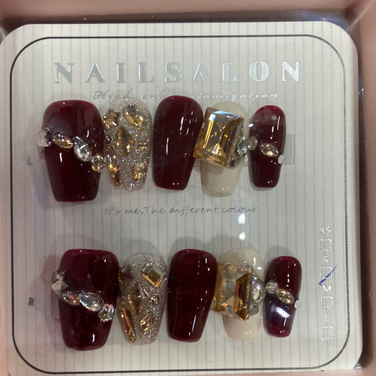 NOTW-NAIL-UJ150371