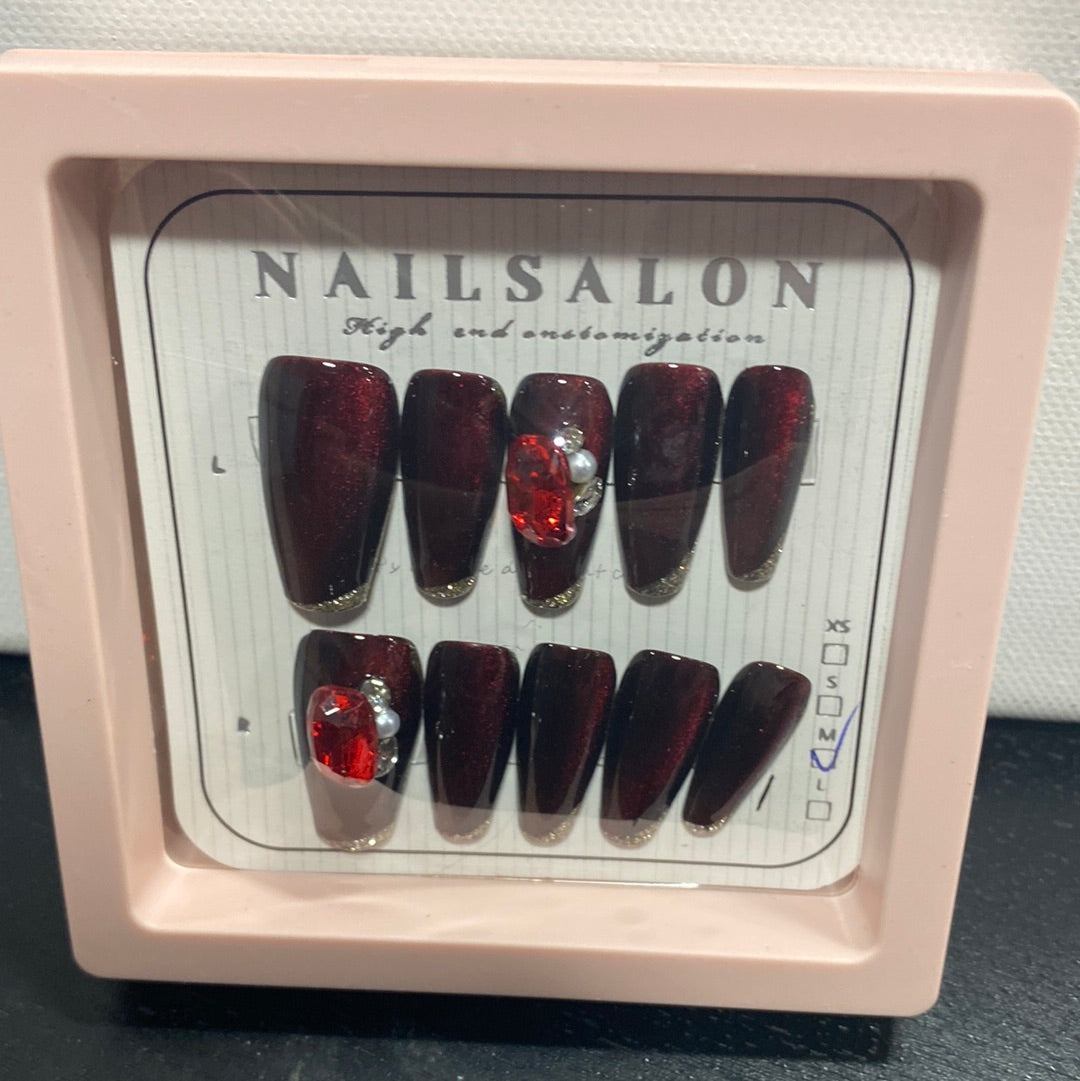 NOTW-NAIL-UJ150433