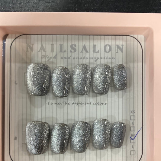 NOTW-NAIL-UJ130182