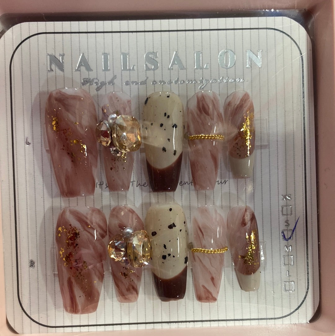 NOTW-NAIL-UJ150176