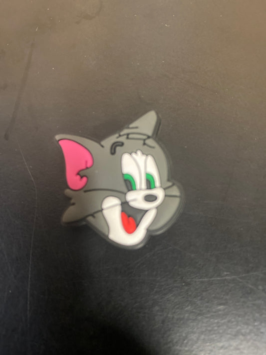 TOM 001