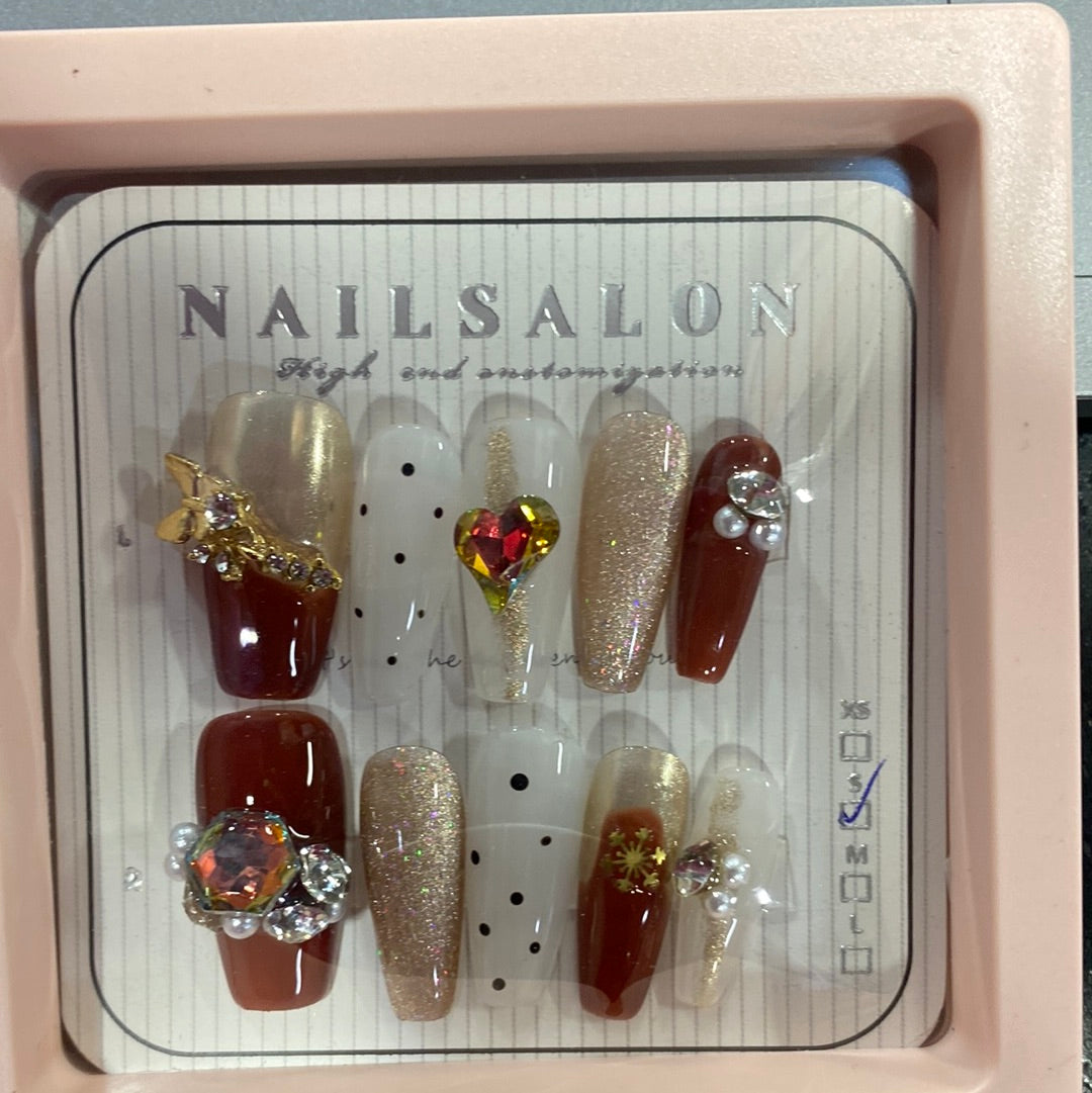 NOTW-NAIL-UJ150280