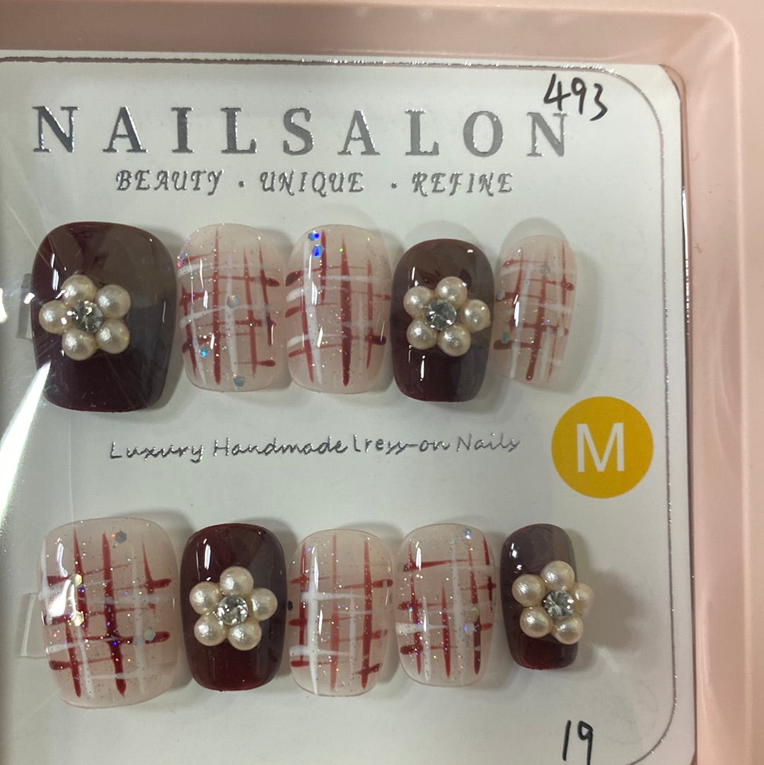 493 MOLLY NAIL