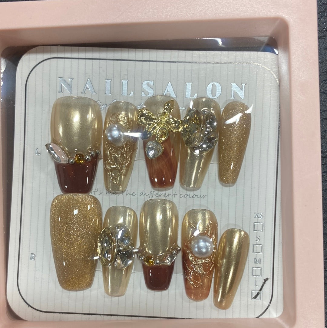 NOTW-NAIL-UJ150426