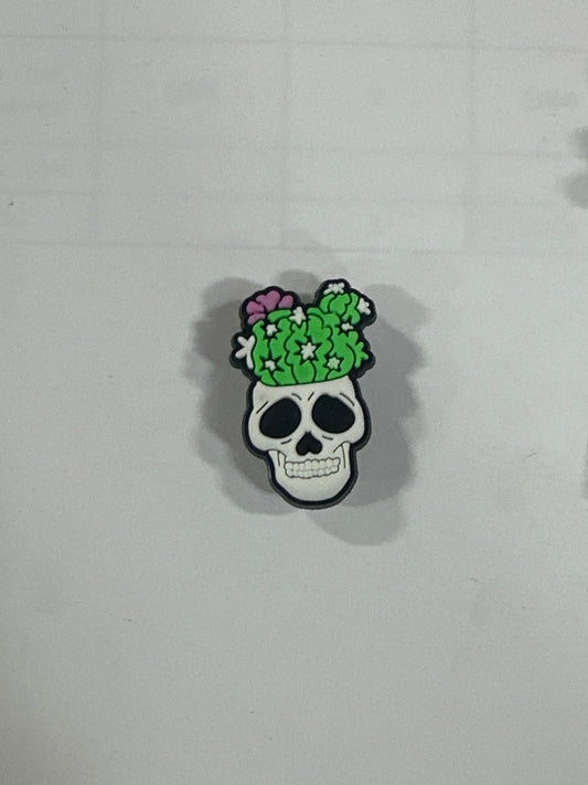 Skull shoe charm