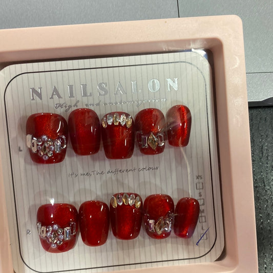 NOTW-NAIL-UJ150410