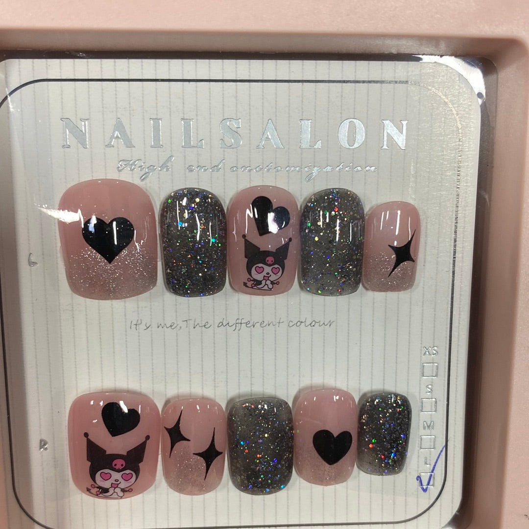 NOTW-NAIL-UJ130179