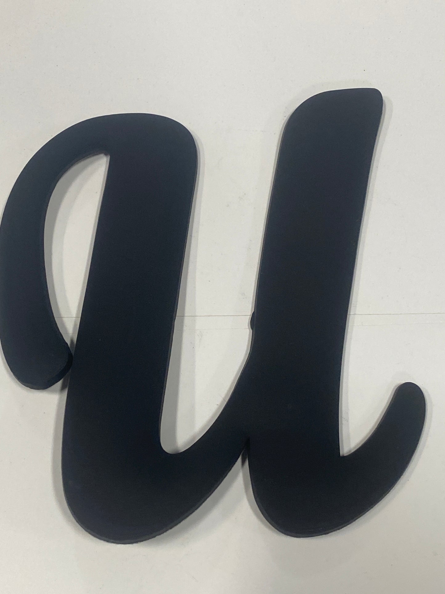 Black Big Letter U