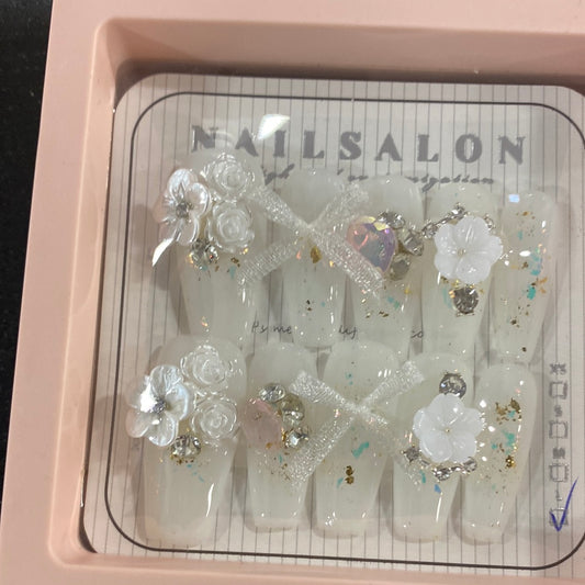 NOTW-NAIL-UJ150217