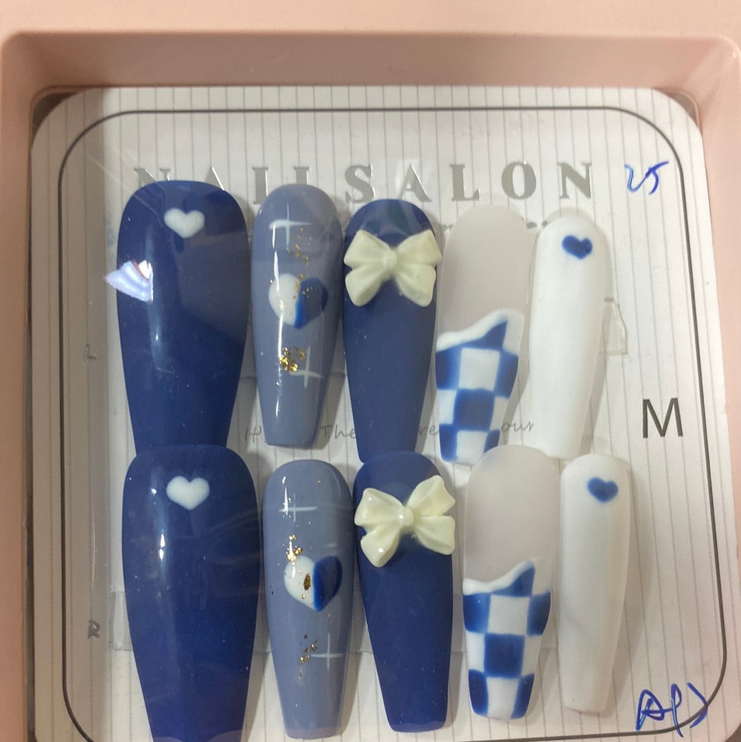 25 CAROLINE NAIL