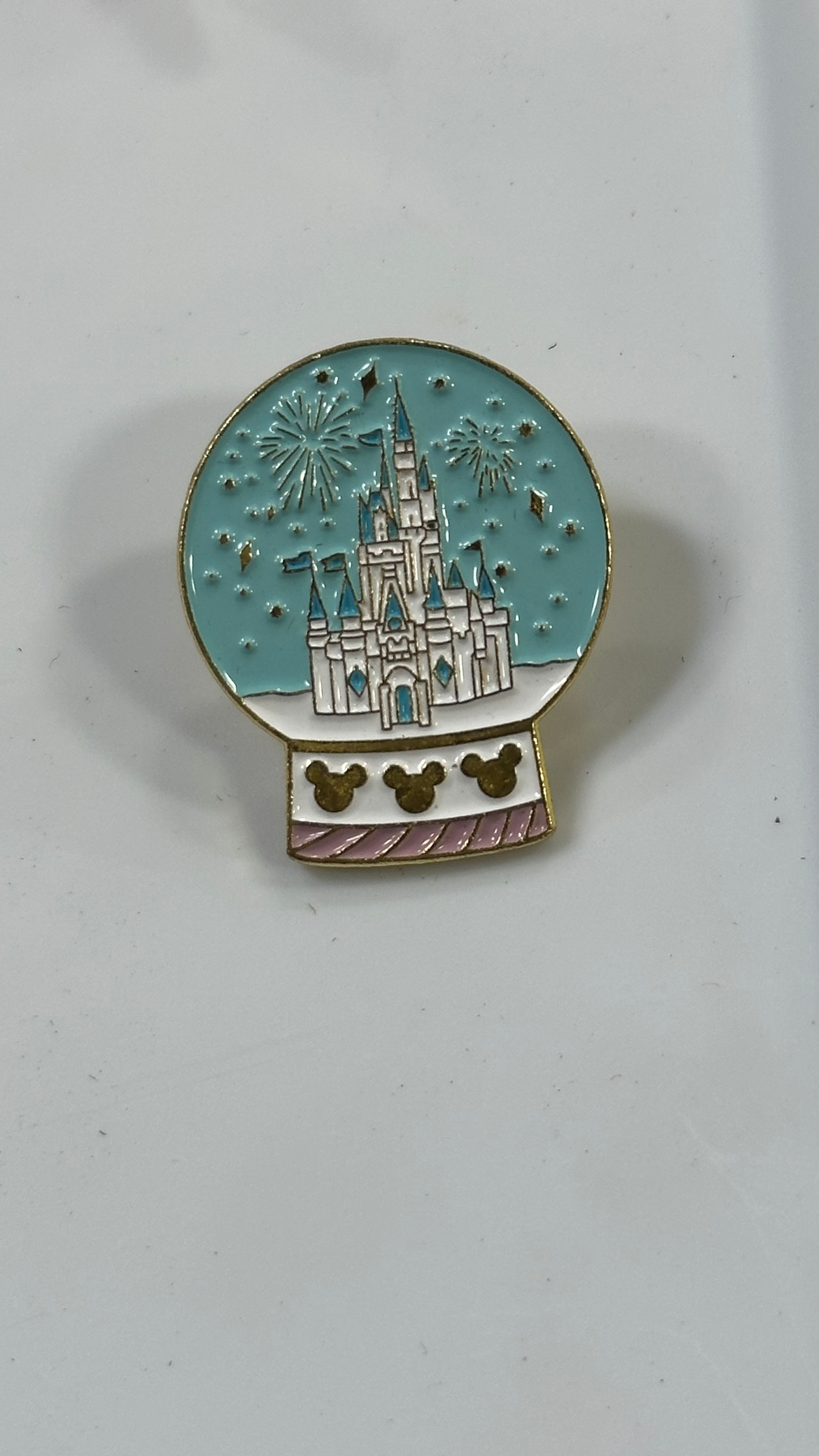 Metal Pin - Globe