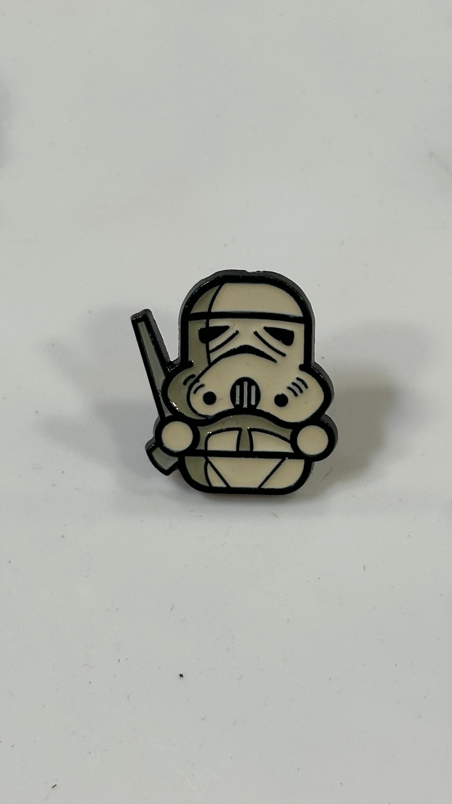 Metal Pin - White StarWar Character