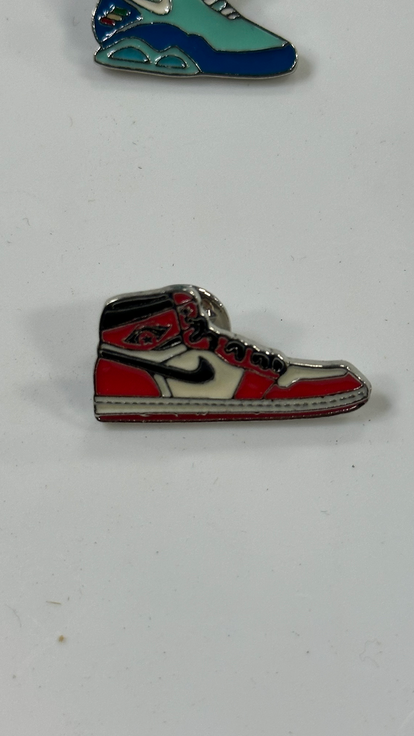 Metal Pin - Nike Orange shoe