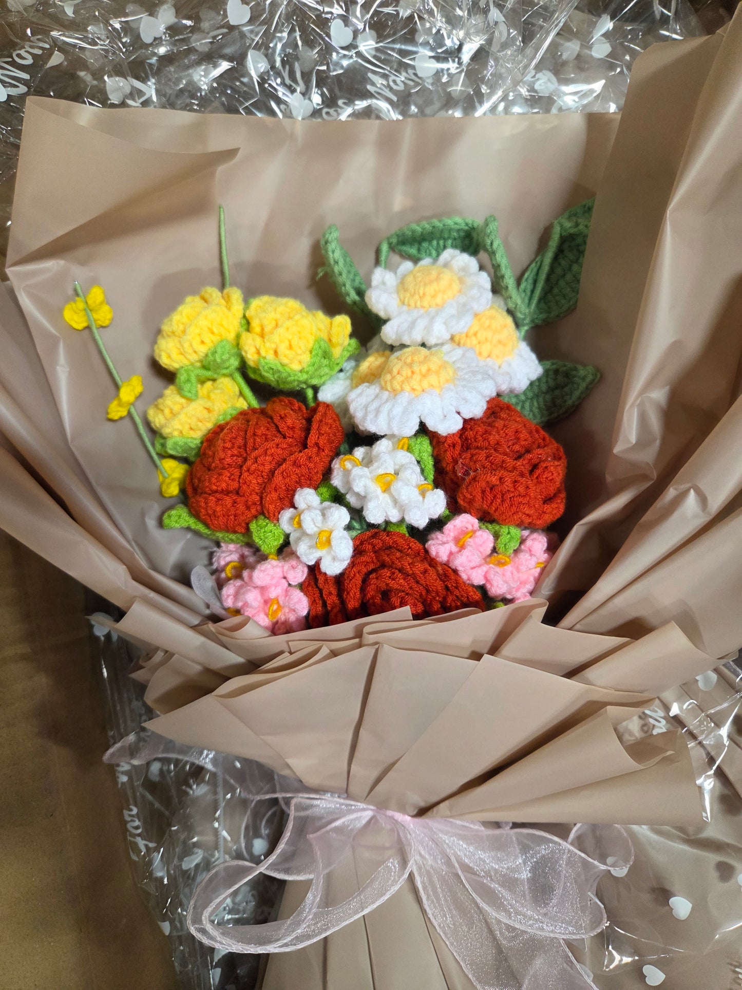 Beige Bouquet with Red and yellow roses and White Daisies
